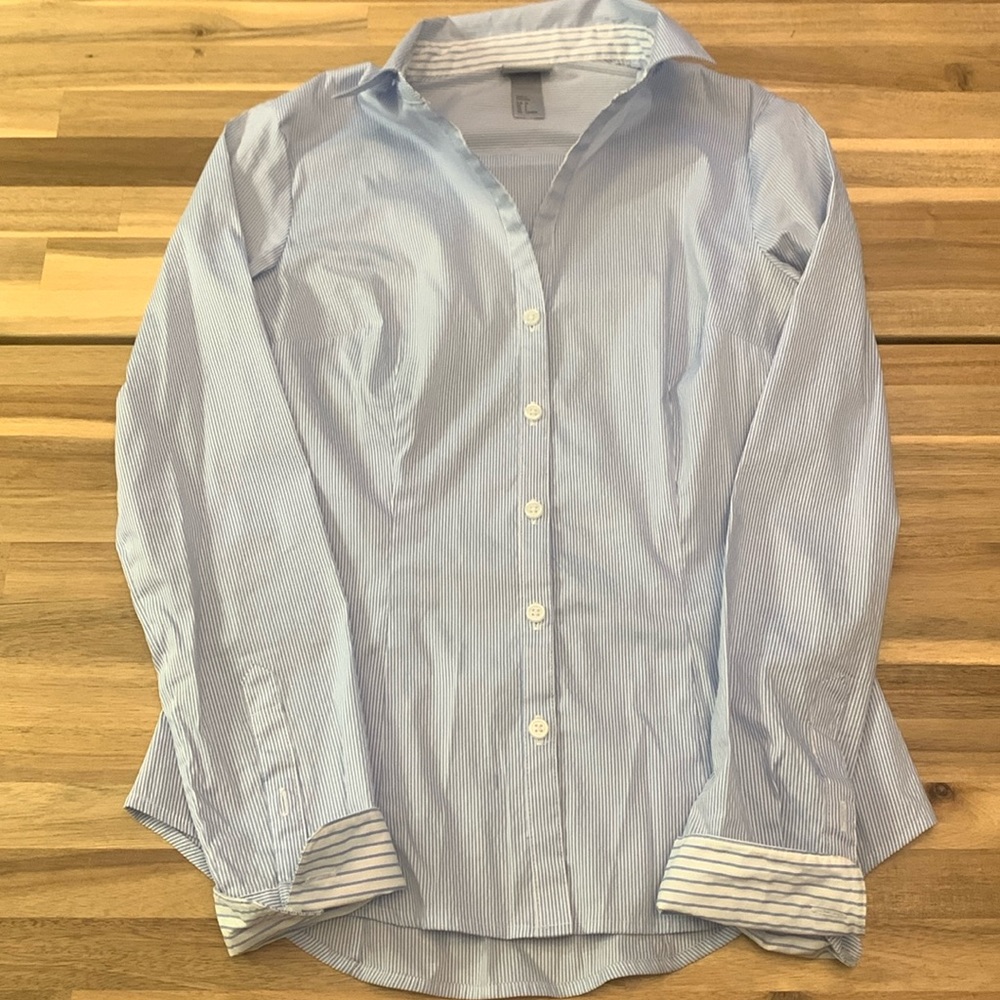 H&M Women’s Pinstripe Fitted Stretch Blouse - Size 6